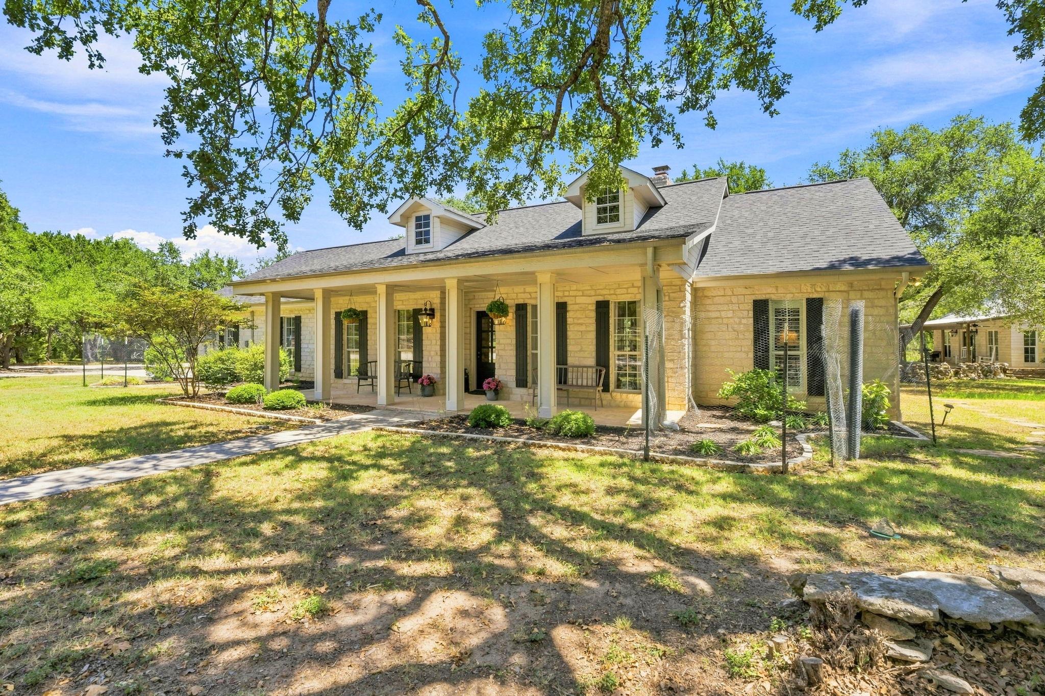 262 E Ridgewood Rd, Georgetown, TX 78633