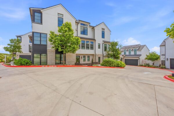 702 Ariana Ct, Austin