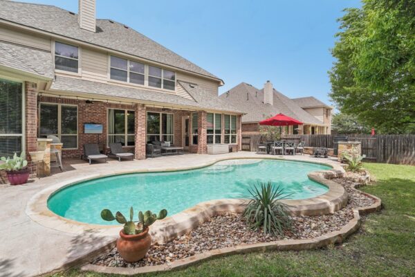 1824 Buffalo Speedway None, Leander
