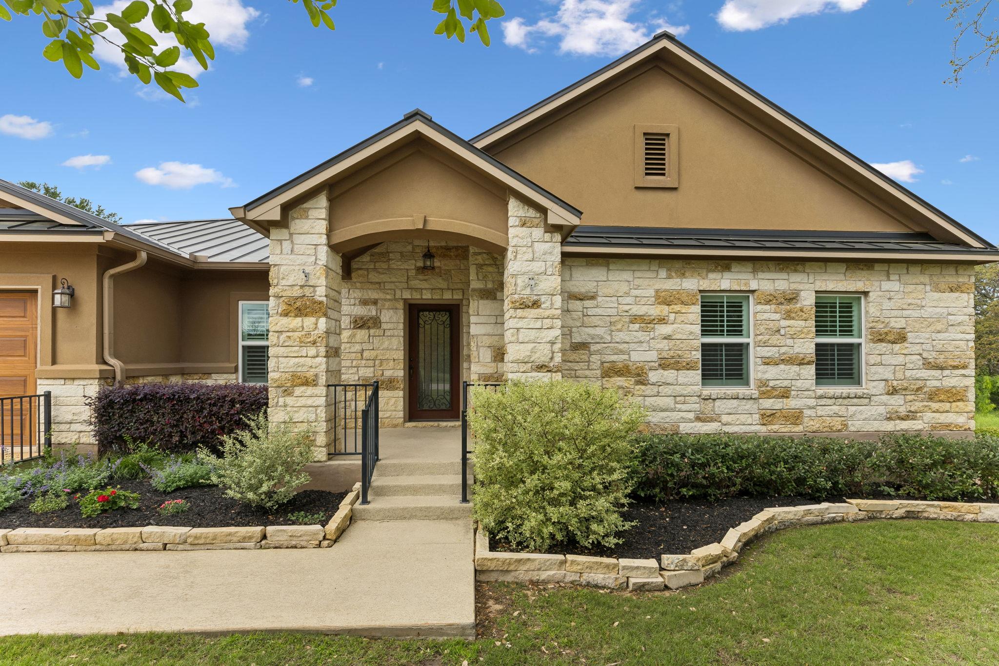 824 Sun Ray None, Horseshoe Bay, TX 78657