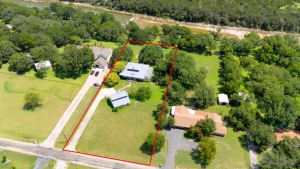 1001 S Gabriel Dr, Leander