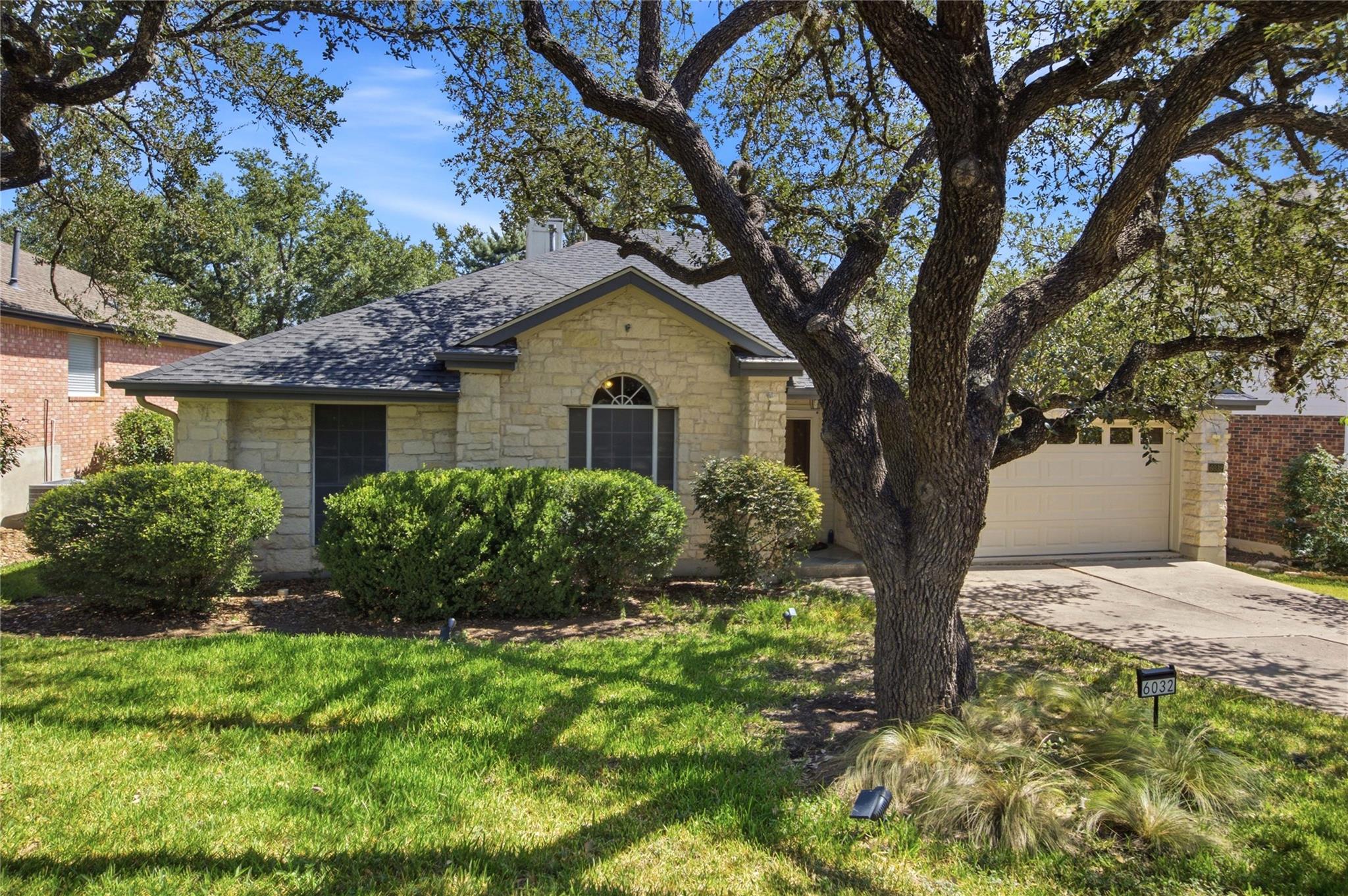 6032 Roxbury Ln, Austin, TX 78739