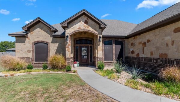 812 Eagle Crest Cv, Salado