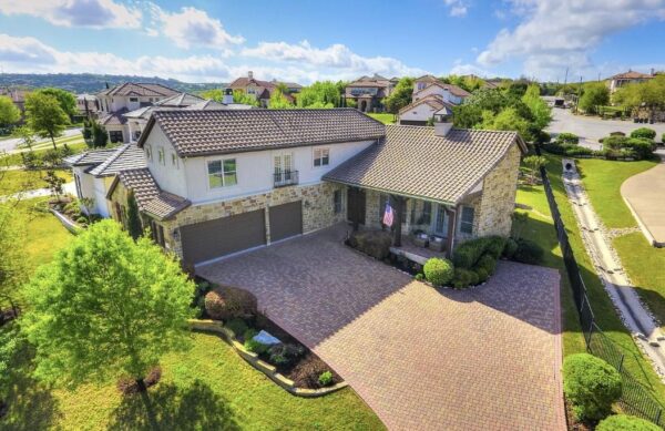 519 Golden Bear Dr, Austin