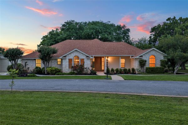 406 Ancient Oaks Dr, Marble Falls