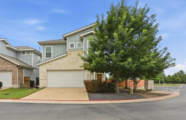 5900 Swayden Ln, Austin