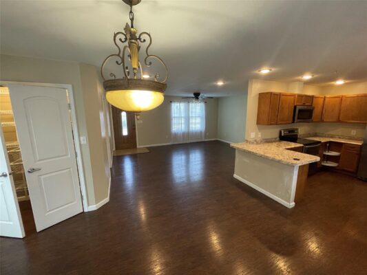 111 Hillview Ln, Burnet