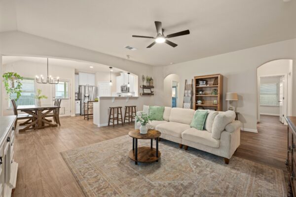 437 Rusk Bluff Ave, Leander