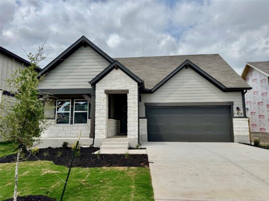 184 Coopers Hawk Crst, Cedar Creek