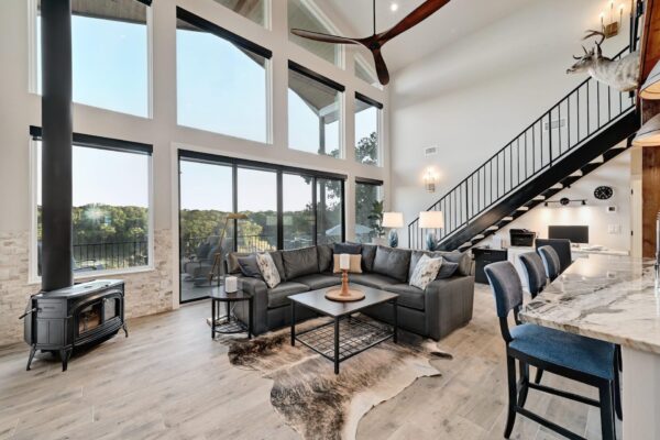 26815 Blue Cove Rd, Marble Falls