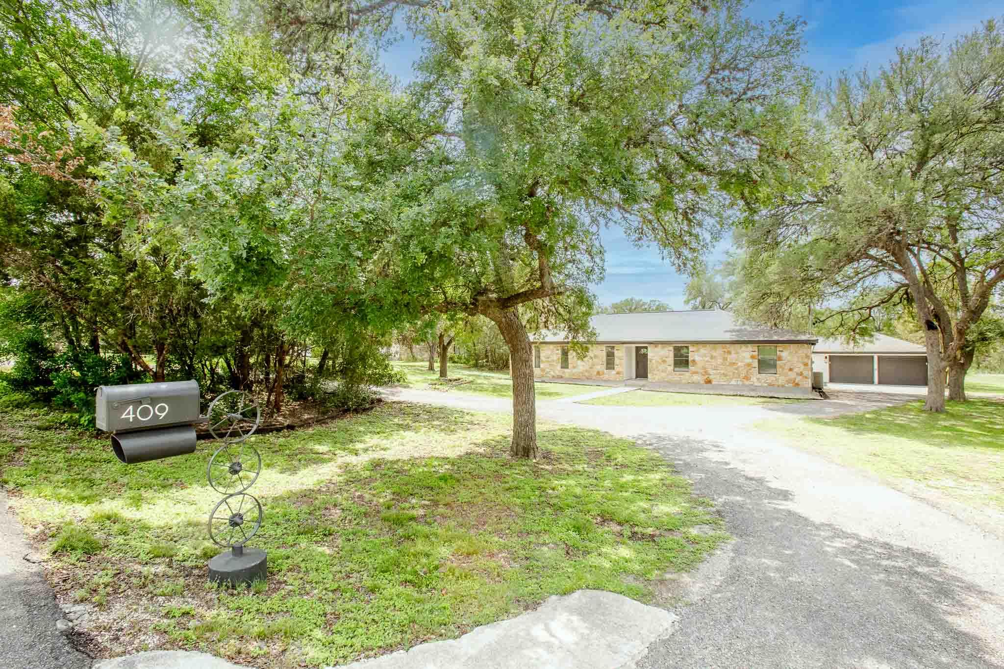 409 Village West Dr, San Marcos, TX 78666