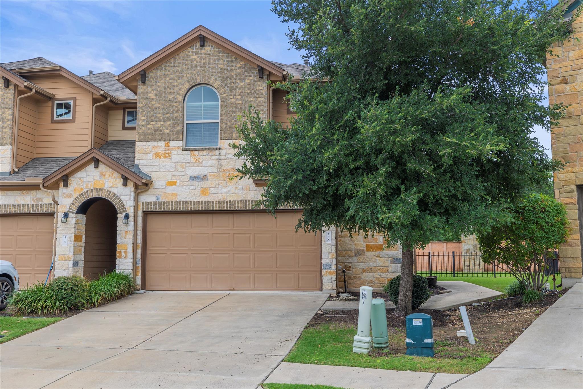 1001 Zodiac Ln #38, Round Rock, TX 78665