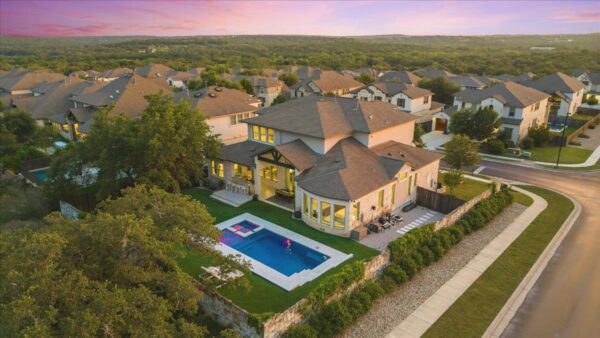 12801 Veronese Dr, Austin