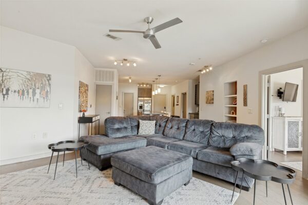 3600 S Lamar Blvd #210, Austin