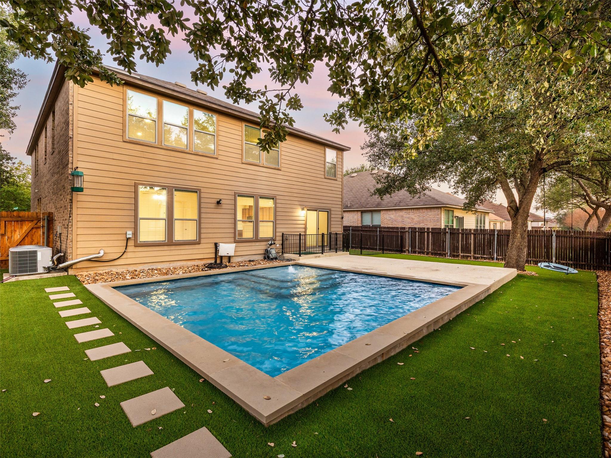 323 Settlers Home Dr, Cedar Park