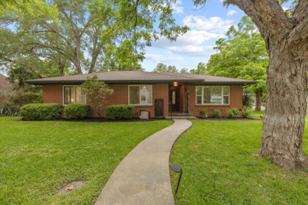 607 Short St, Smithville