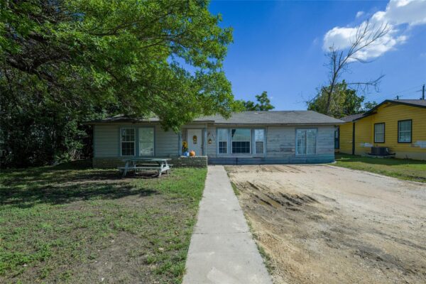 413 Patricia Dr, San Marcos