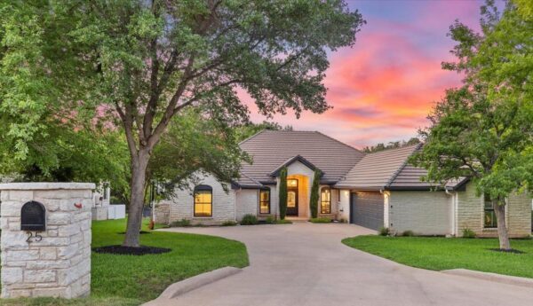 25 Stillmeadow Dr, The Hills