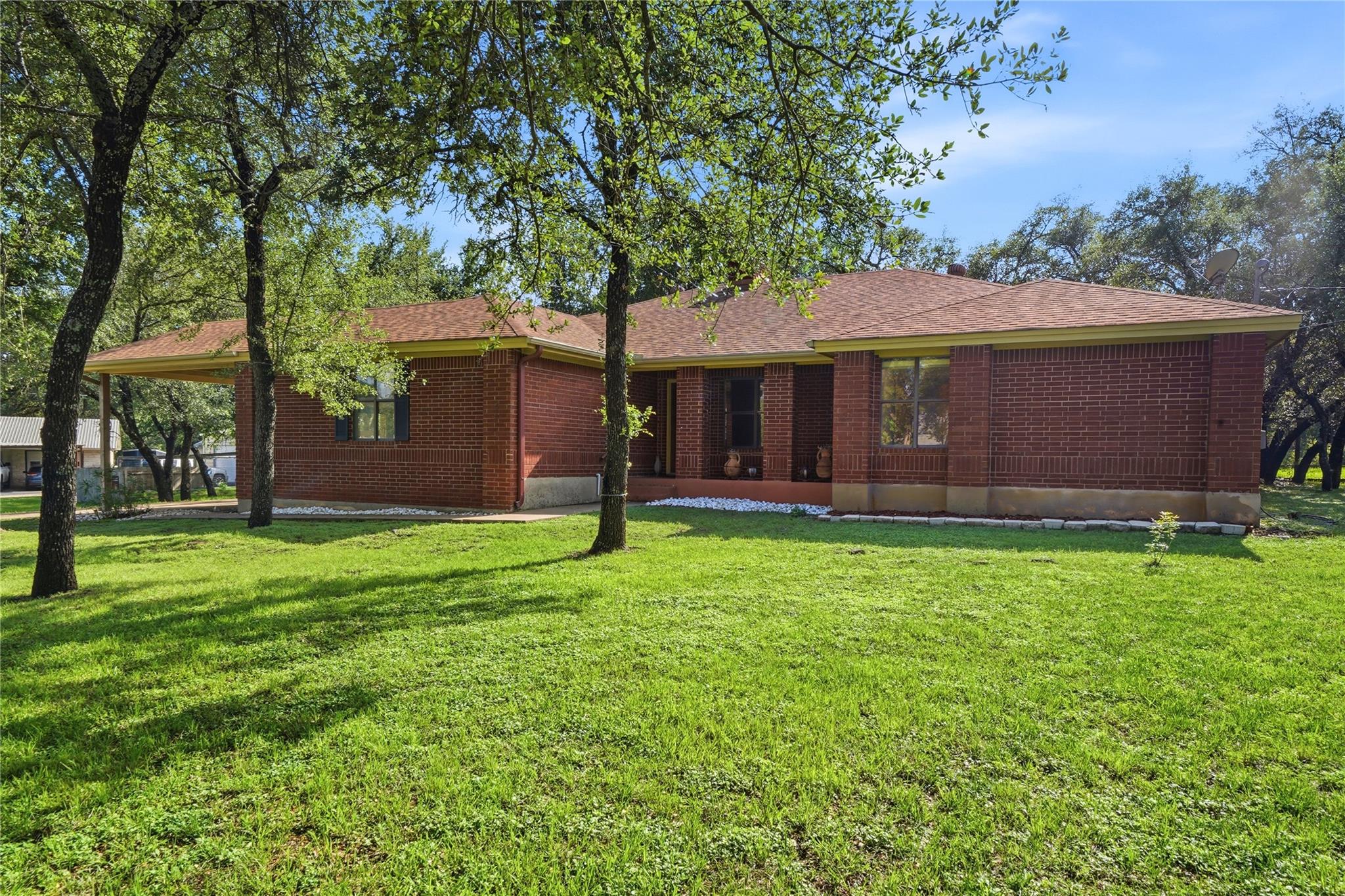 203 Shoal Dr, Georgetown, TX 78633