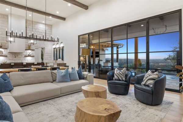 1733 Nightlife Cv, Spicewood