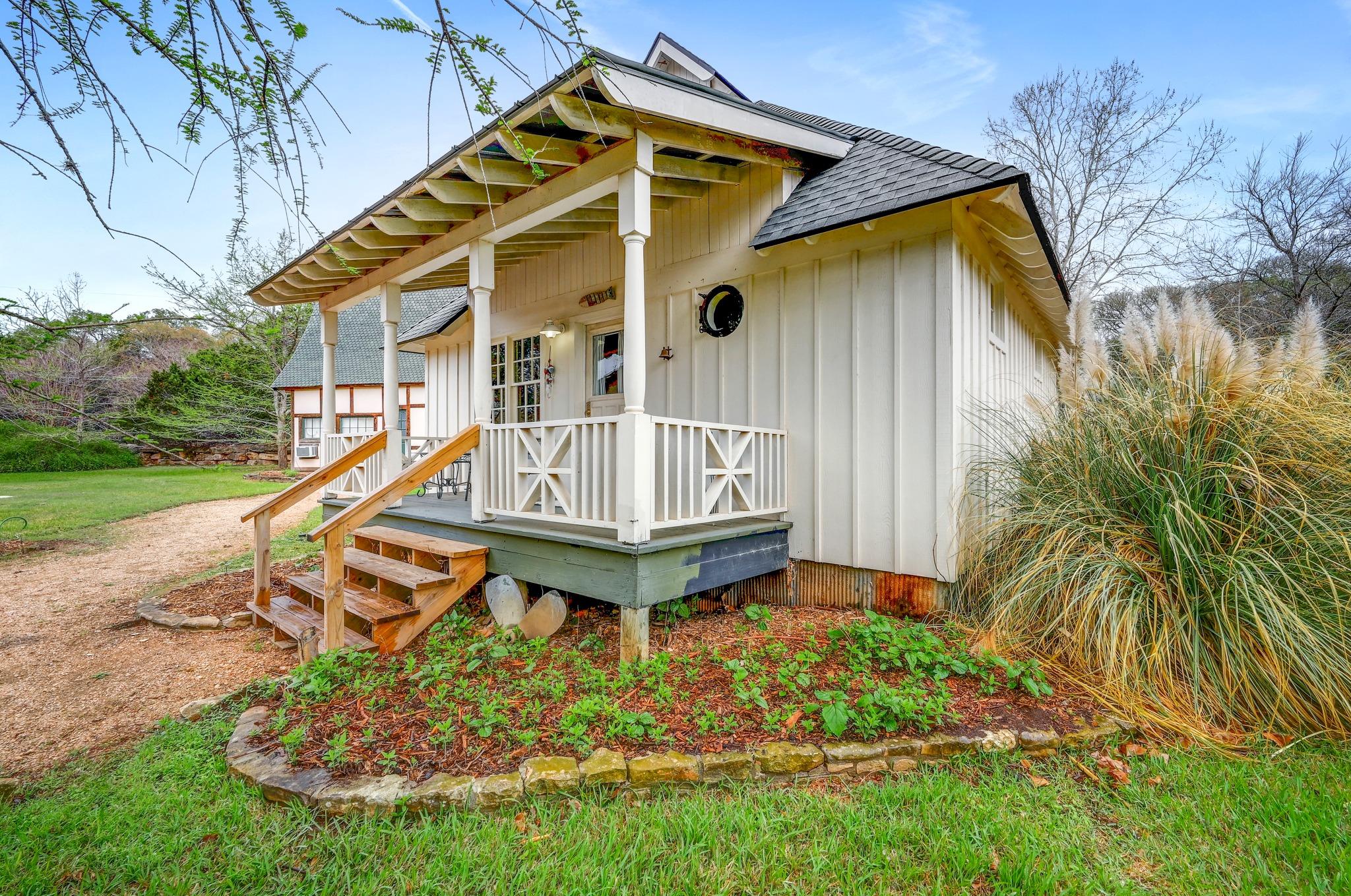 300 Mill Race Ln #8, Wimberley, TX 78676