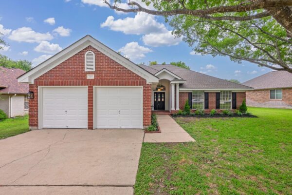 705 Split Oak Dr, Pflugerville