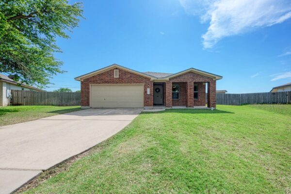 311 Creek Ledge Dr, Hutto