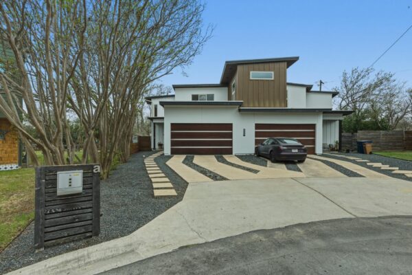 1405 Camelot Cir #A, Austin