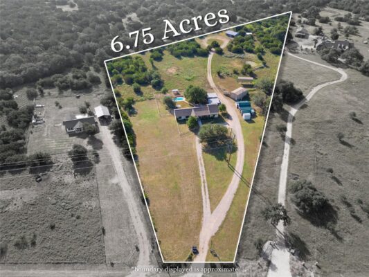 407 Windmill Rd, Burnet