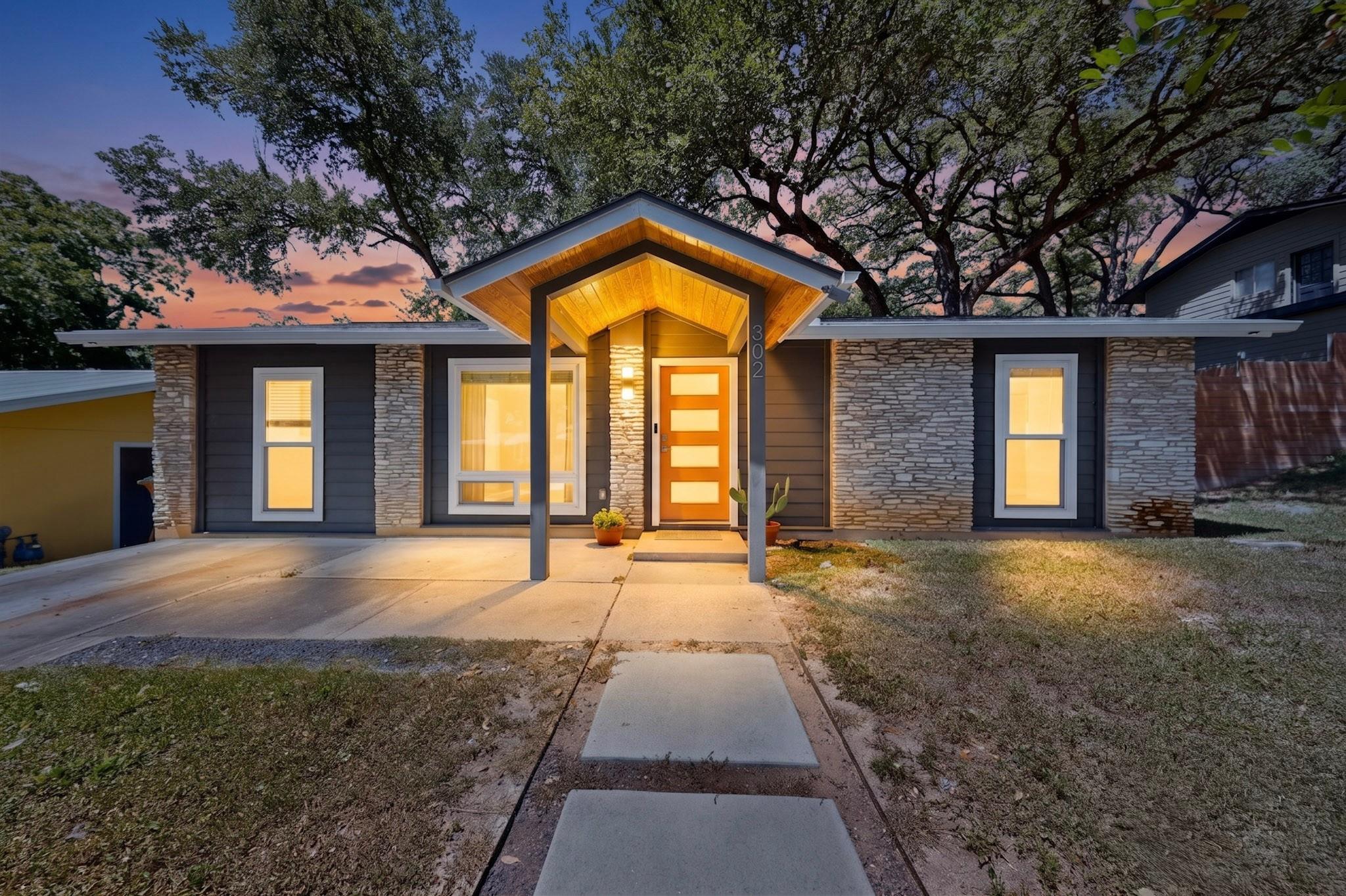 302 Rowland Dr, Austin, TX 78745