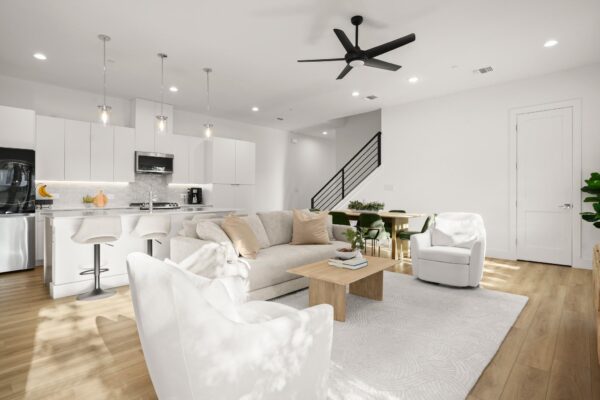 595 Old Mill Rd #206, Cedar Park