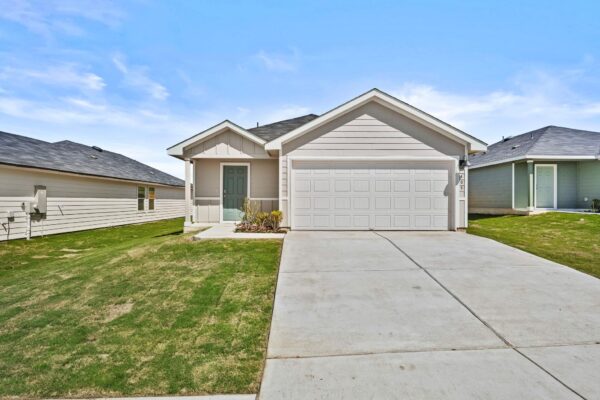 405 Wild Goose Dr, Luling