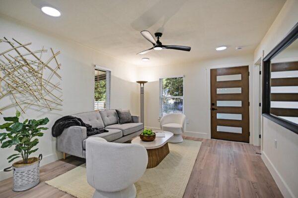 2406 Santa Maria St, Austin
