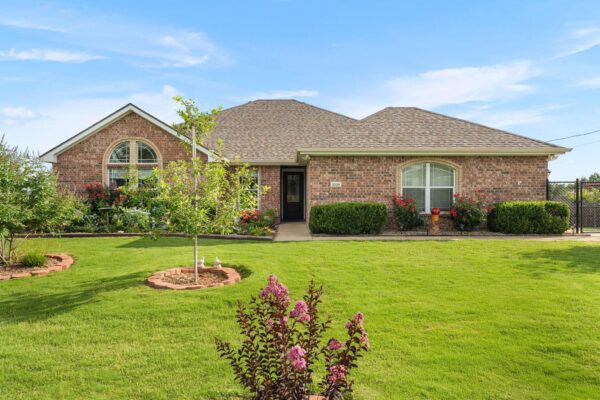 1006 Lonestar Dr, Kempner