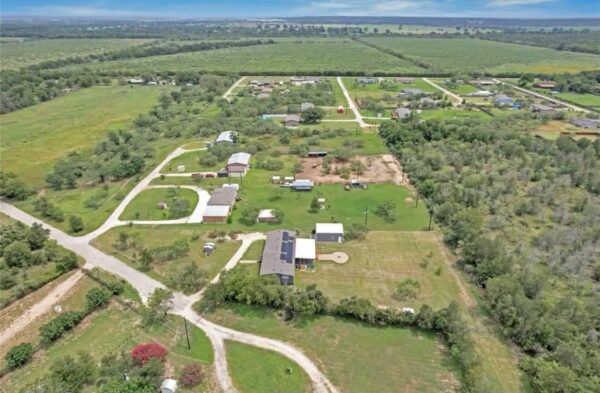 213 River Front Dr, Cedar Creek