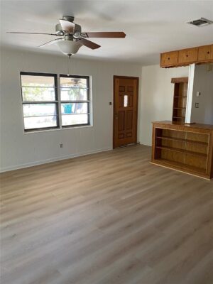 810 Woodland Hills Dr, Granite Shoals