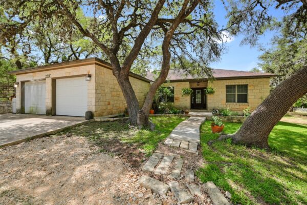 106 Masonic Lodge Rd, Wimberley