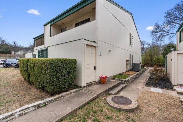 6718 Silvermine Dr #704, Austin