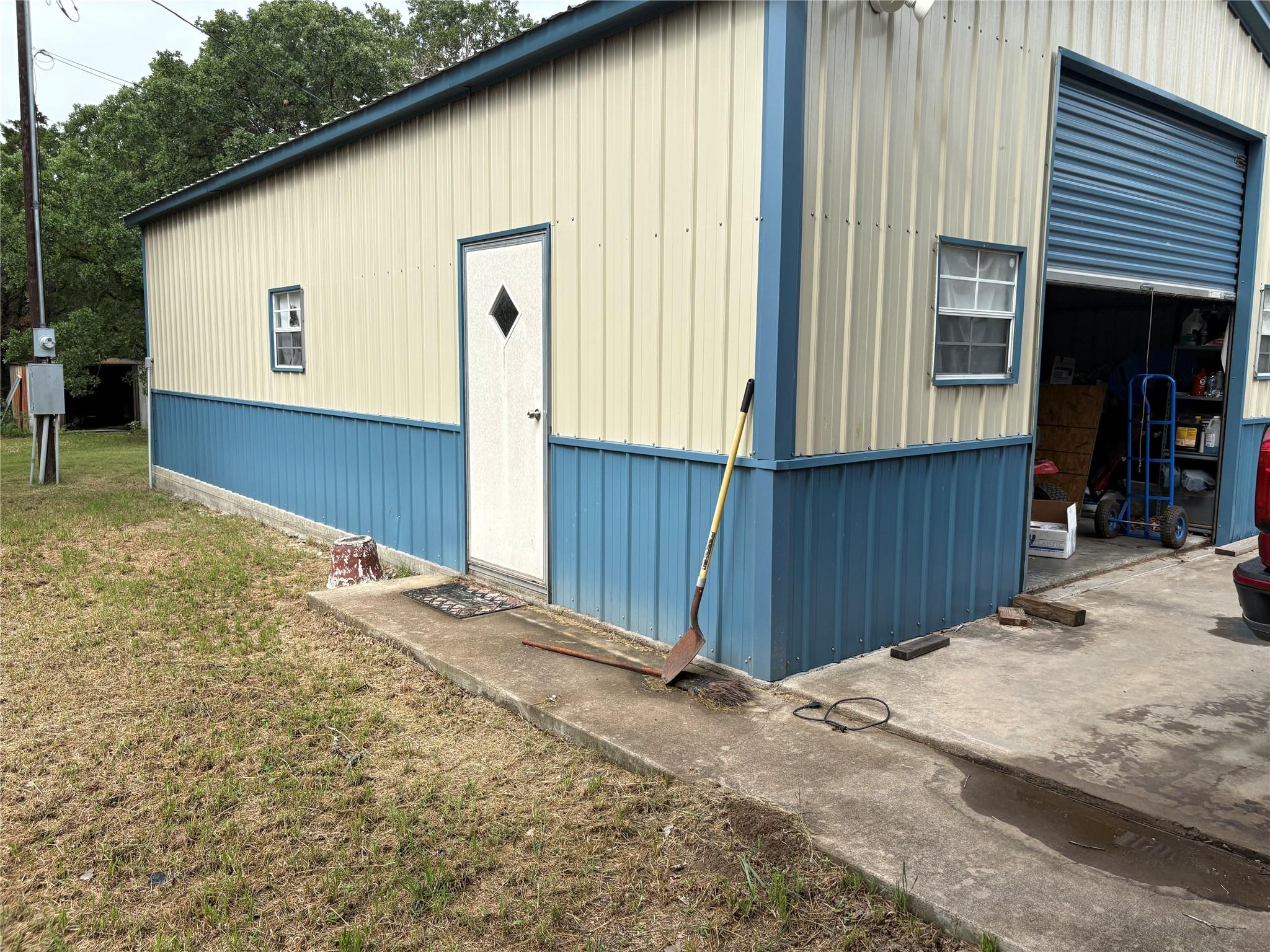 219 High View Ranch Dr, Cedar Creek, TX 78612