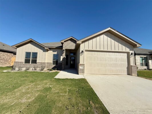 712 Eagle Claw Dr, Salado