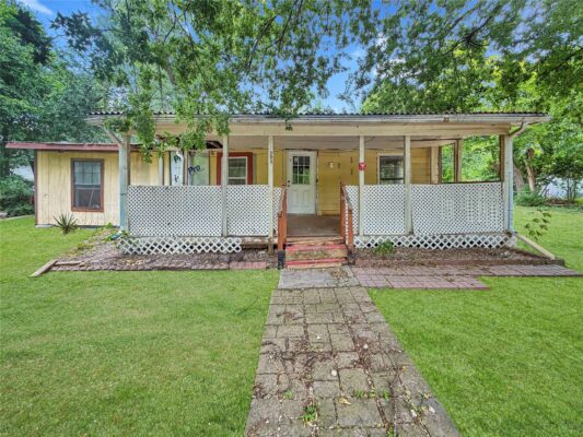 303 N Lexington St, Holland