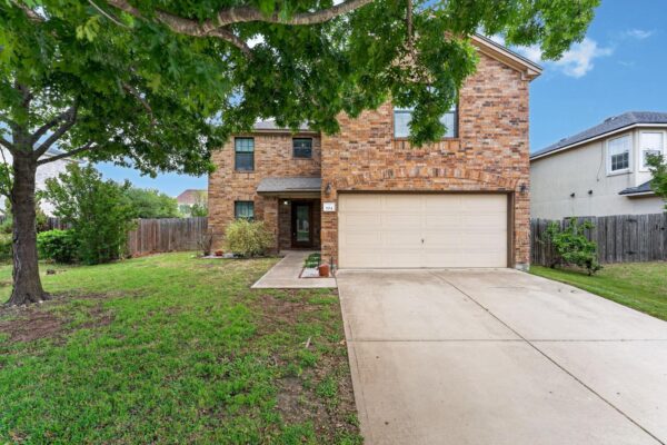 204 Lauren Loop, Leander