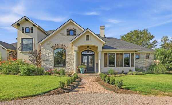 450 Colorado Dr, Cedar Creek