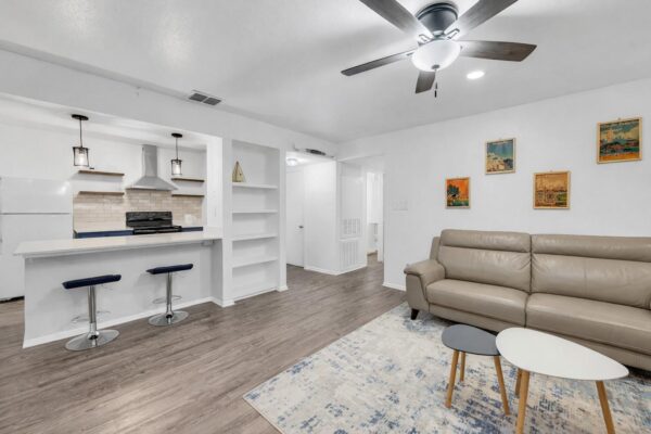 4500 E Oltorf St #D410, Austin