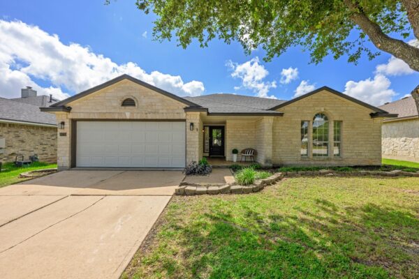 15733 Cadoz Dr, Austin
