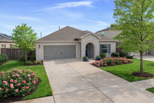 705 Mallow Rd, Leander