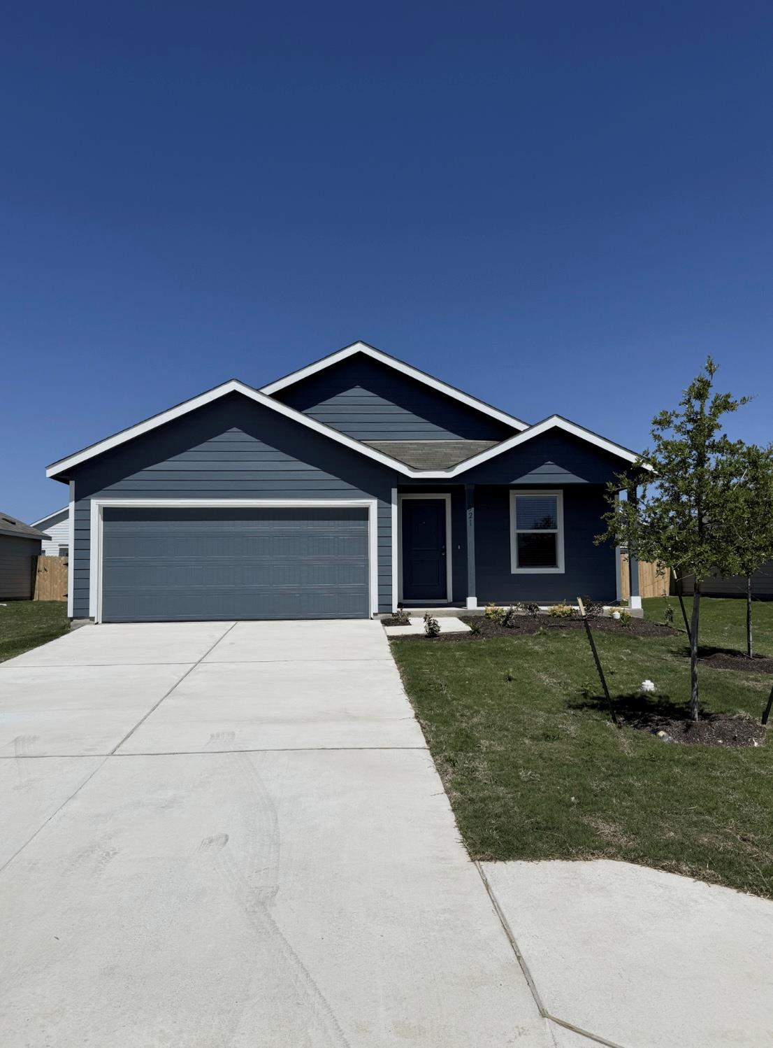 321 Bertram Oaks Dr, Bertram, TX 78605