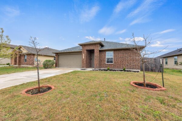 411 Camellia Dr, Hutto