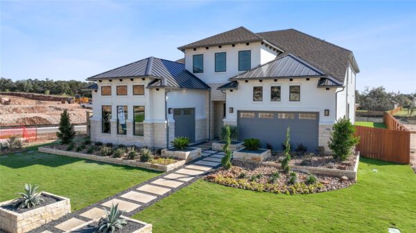 1300 Shelby Ln, Georgetown