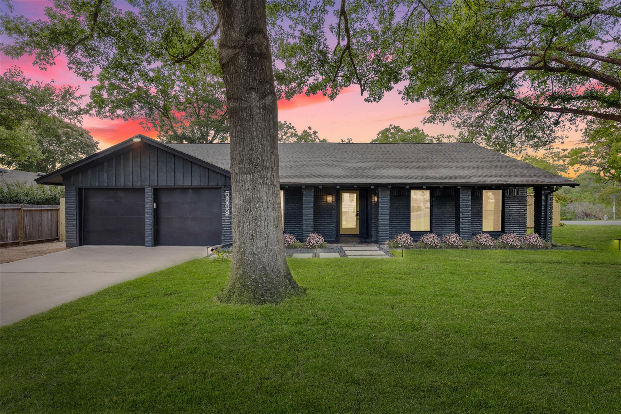 6809 Willamette Dr, Austin